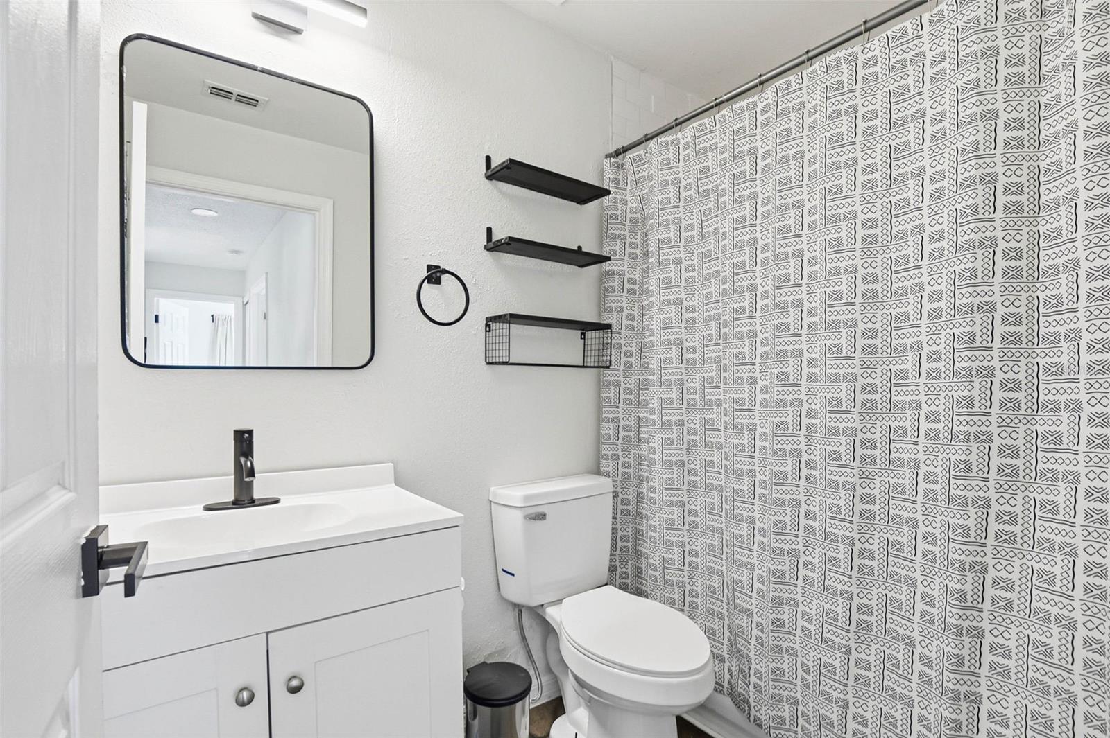 5916 LAKE FRONT DR — photo 19