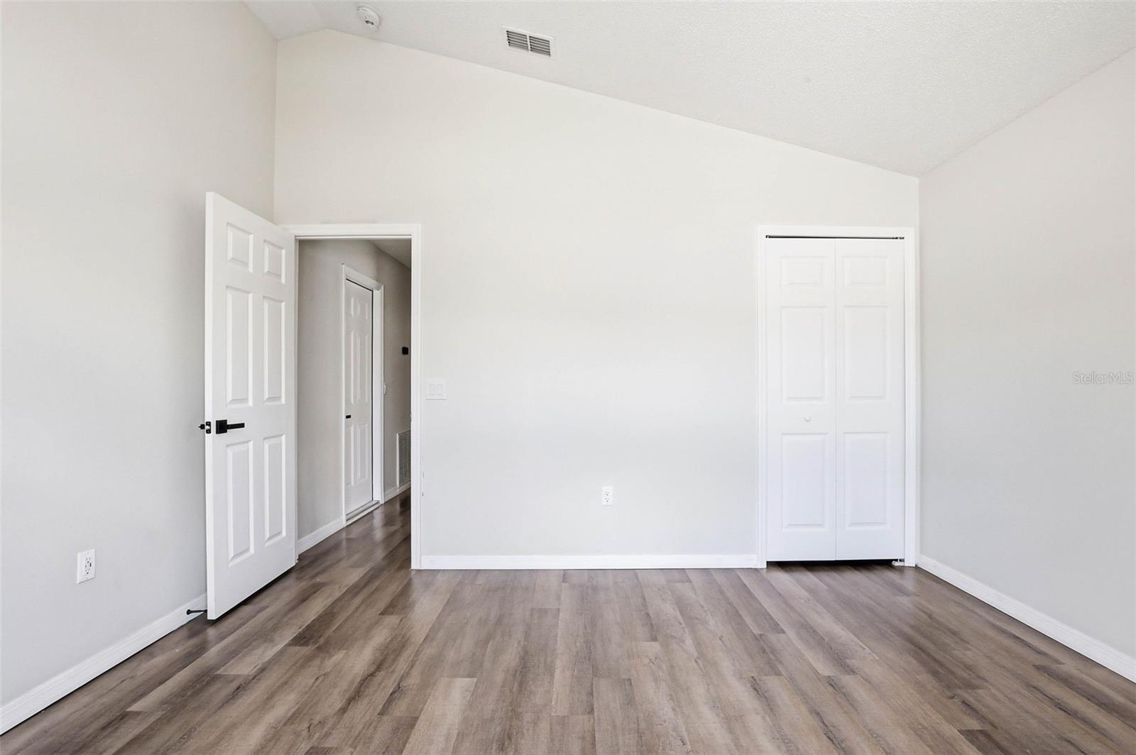 5916 LAKE FRONT DR — photo 21