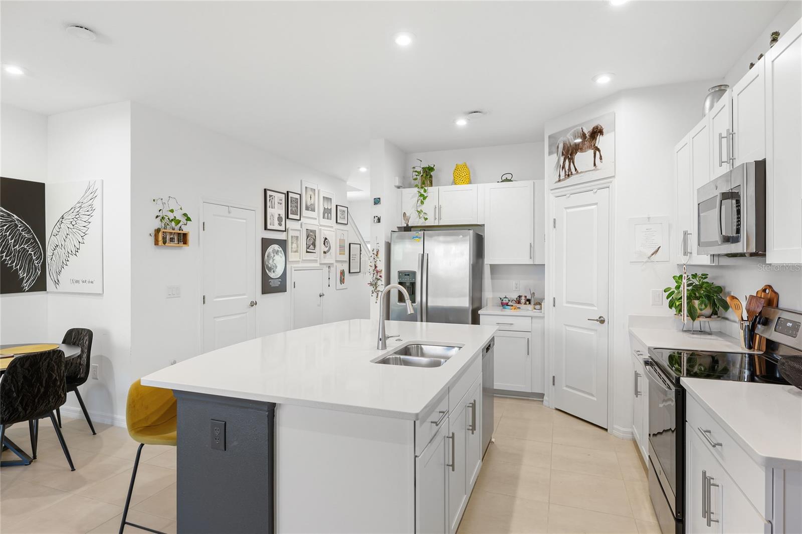 8605 LUNAR SKYE ST — photo 9