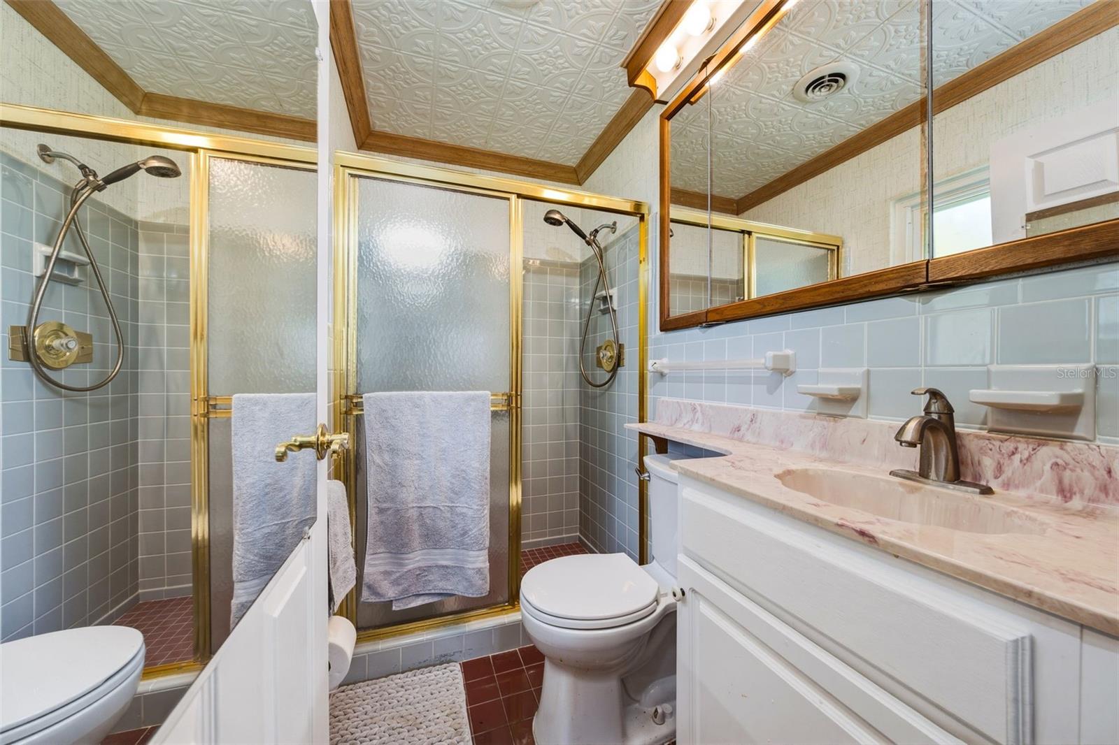 133 HOLLY AVE — photo 34