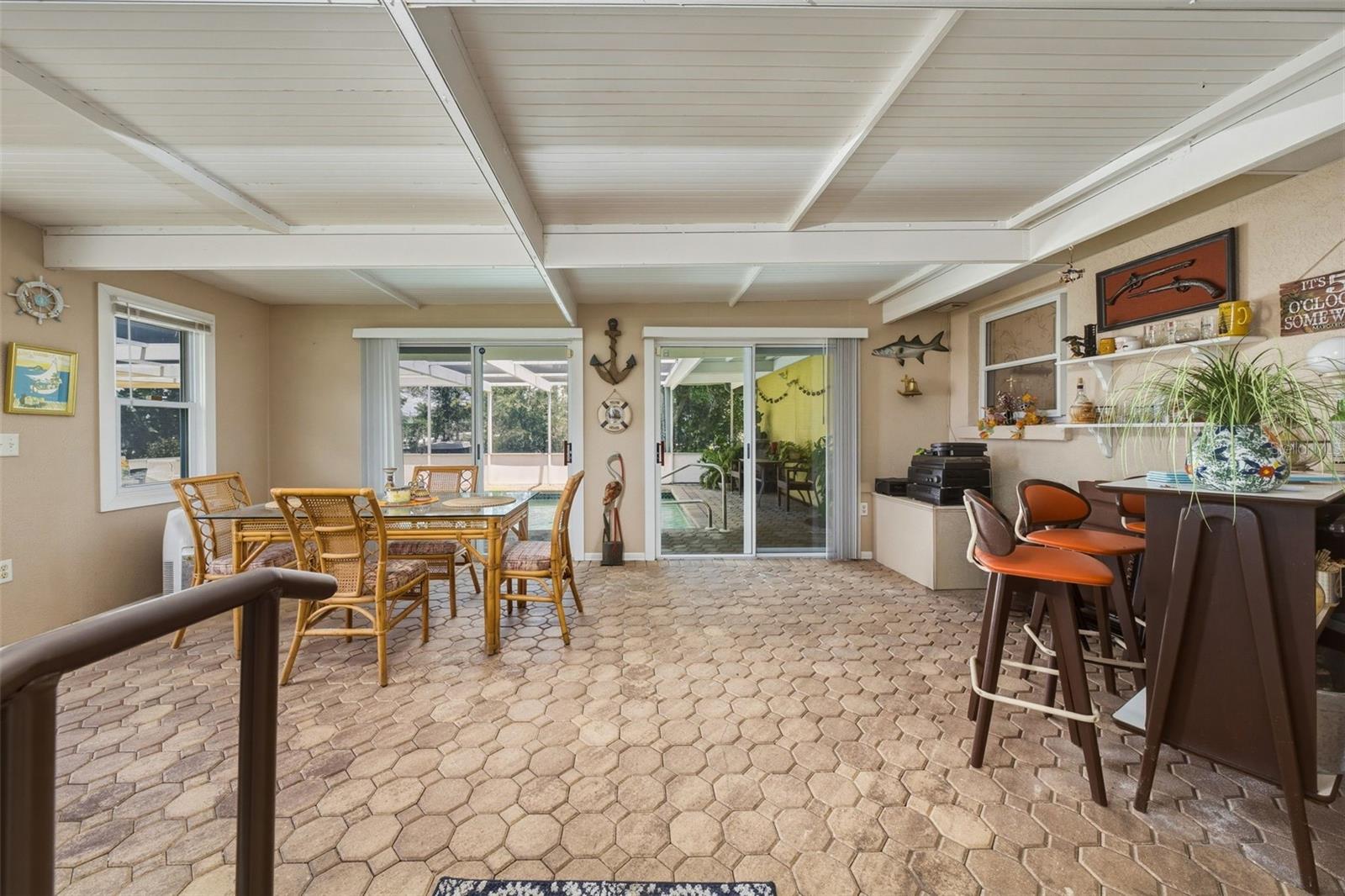 133 HOLLY AVE — photo 23