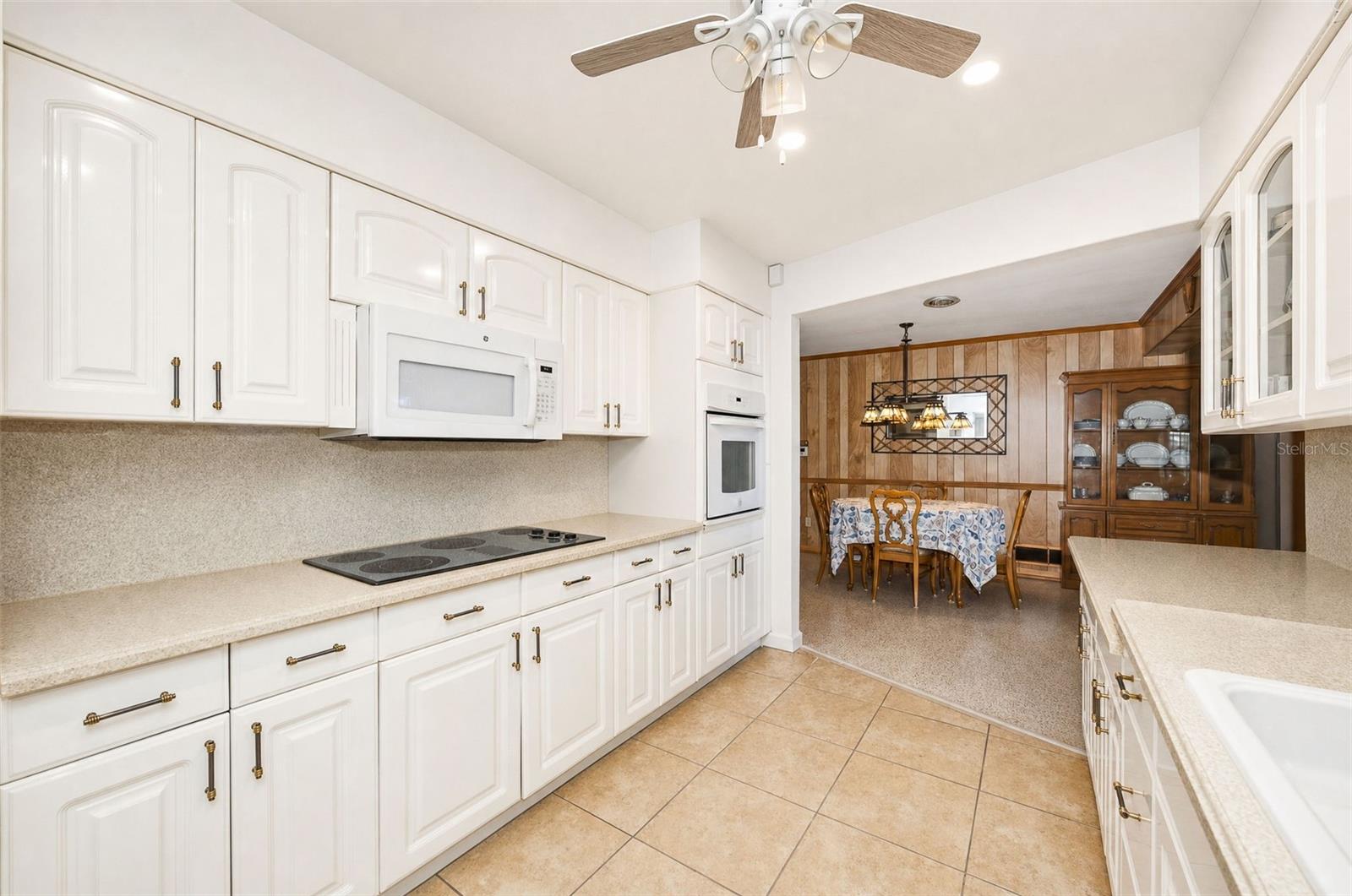133 HOLLY AVE — photo 19