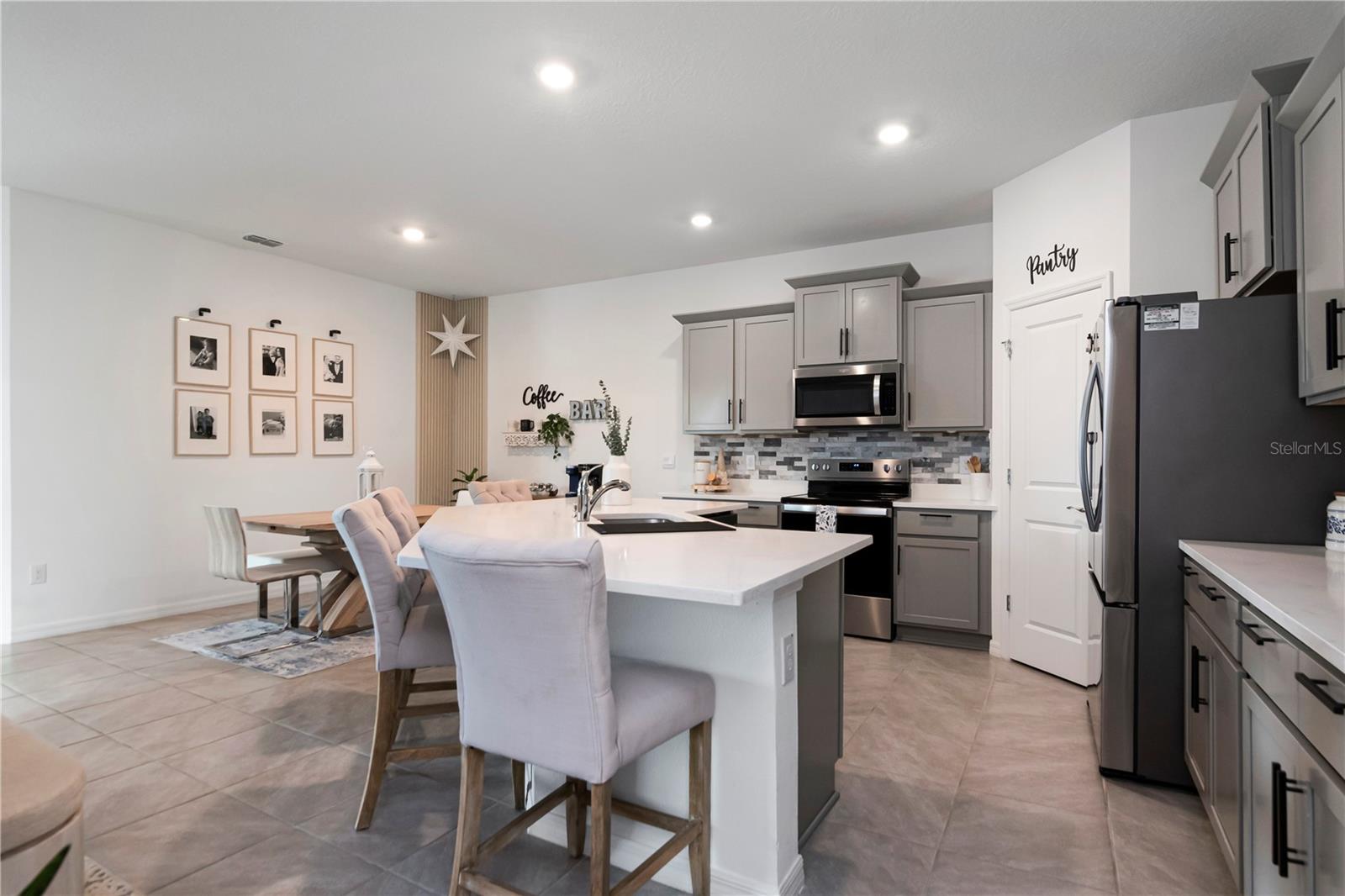 8556 BOLD CYPRESS LN — photo 17