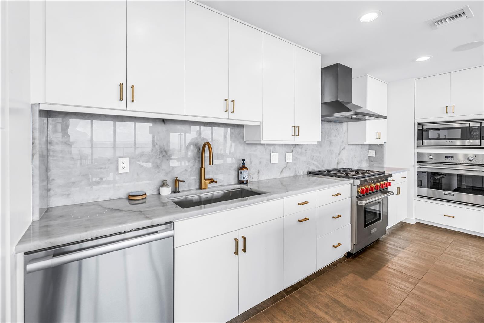 176 4TH AVE NE #1101 — photo 16