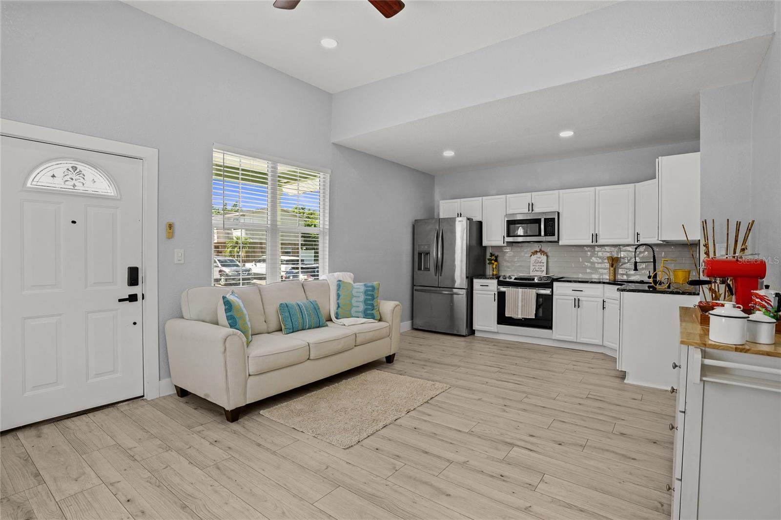 2601 W SAINT CONRAD ST — photo 3