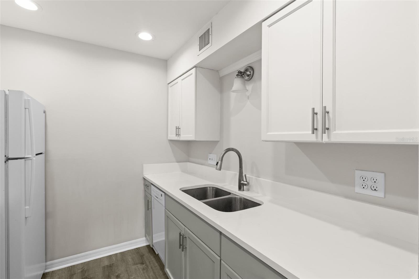 350 79TH AVE N #134 — photo 6
