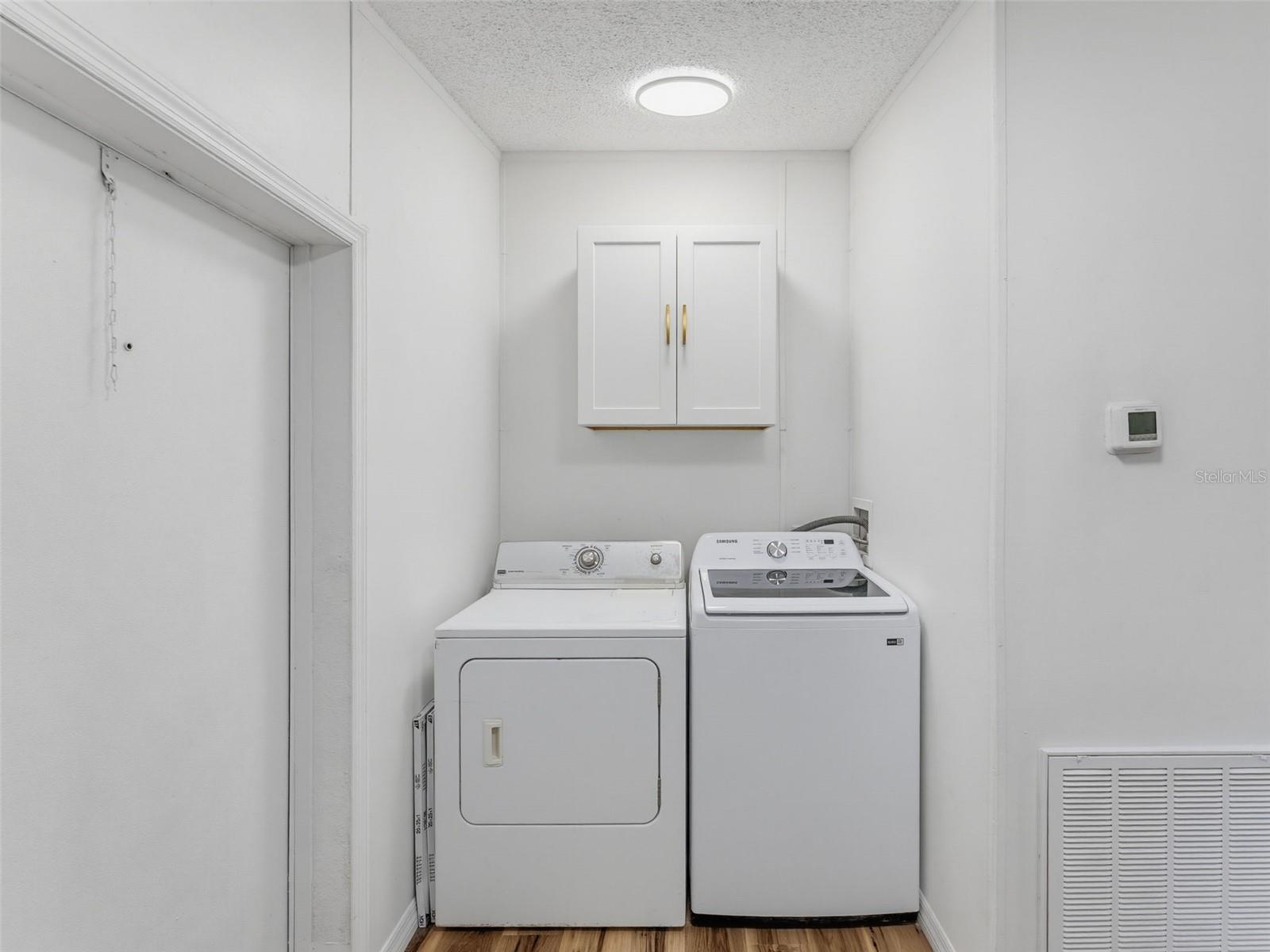 9637 PASSAIC DR — photo 37
