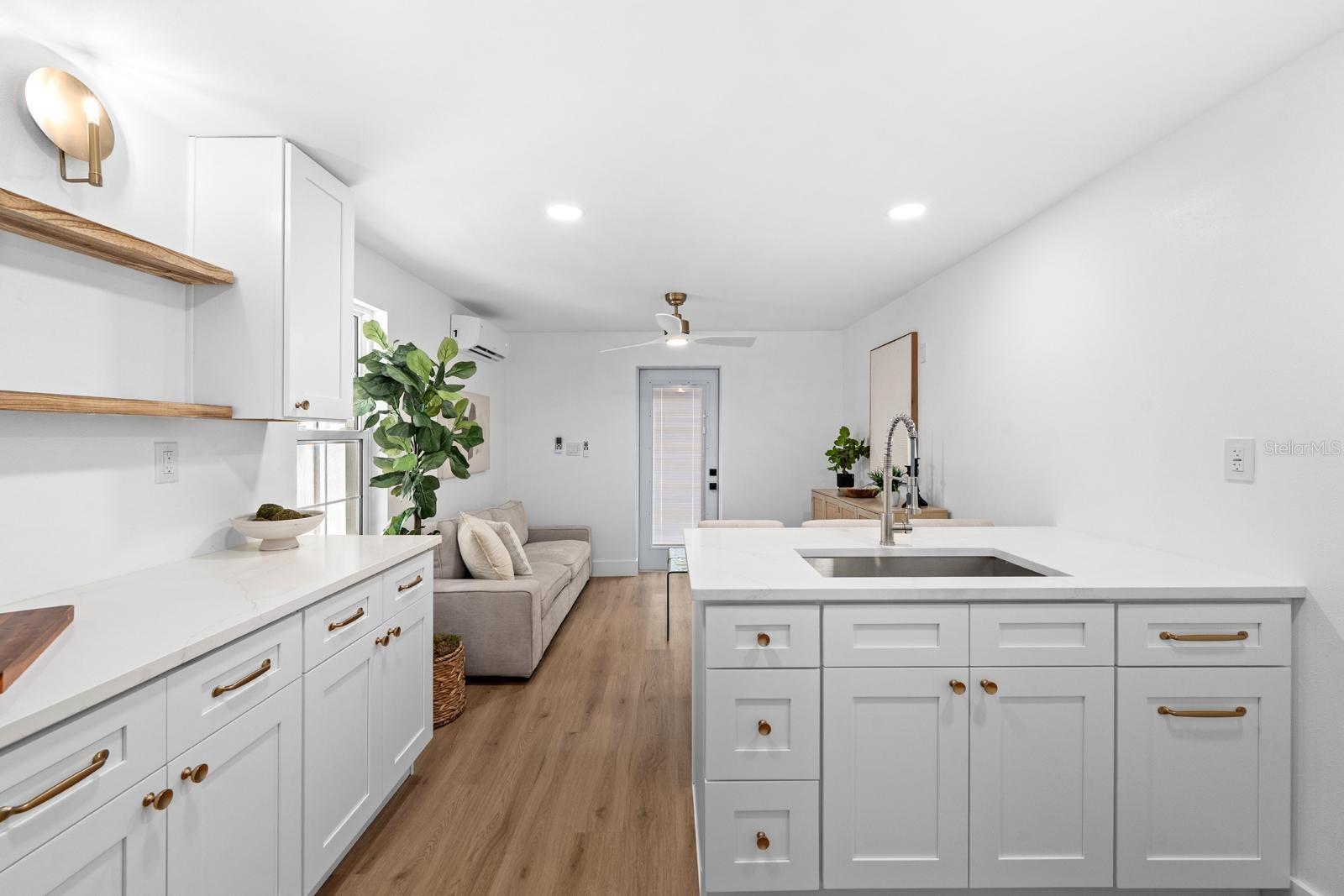 1230 E HENRY AVE — photo 27