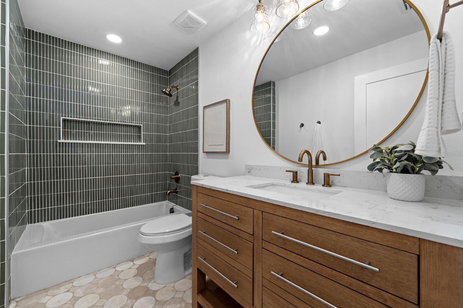 1230 E HENRY AVE — photo 18