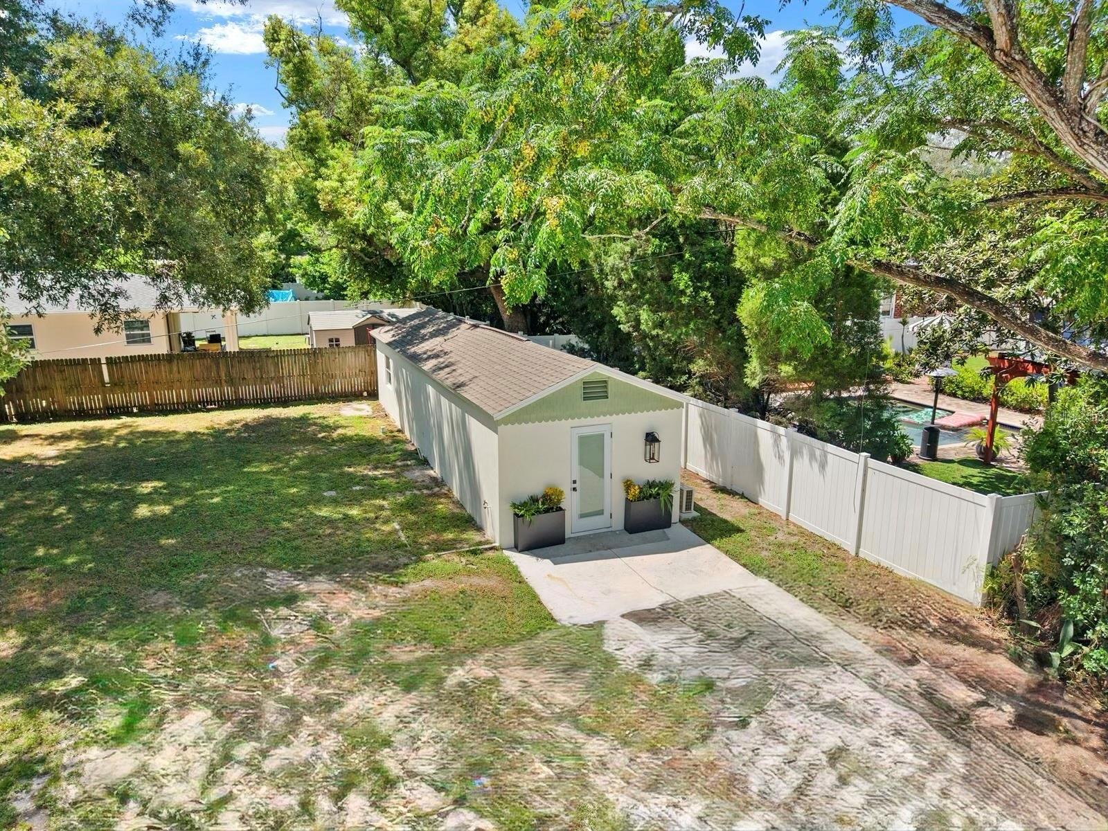 1230 E HENRY AVE — photo 37