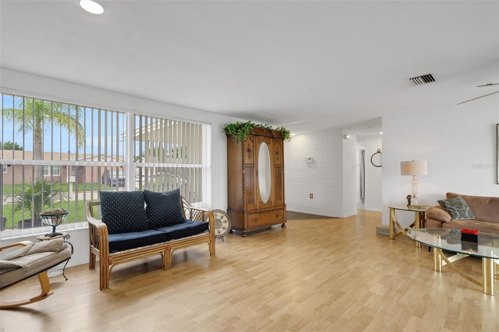 7234 OAKSHIRE DR — photo 5