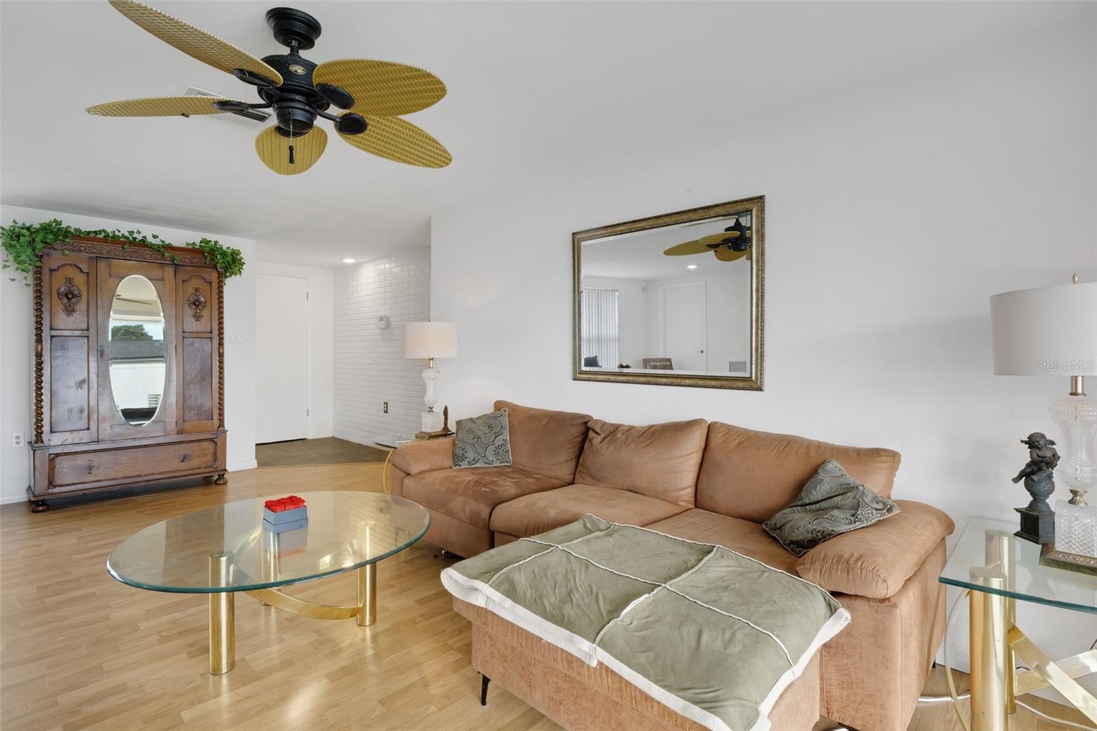 7234 OAKSHIRE DR — photo 8