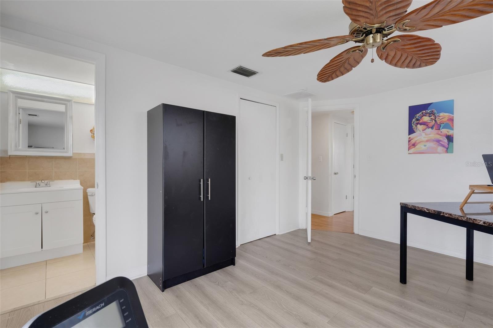 7234 OAKSHIRE DR — photo 17