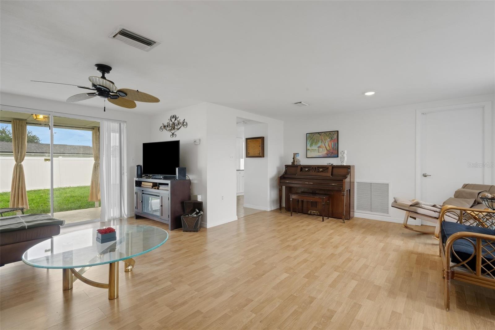 7234 OAKSHIRE DR — photo 6