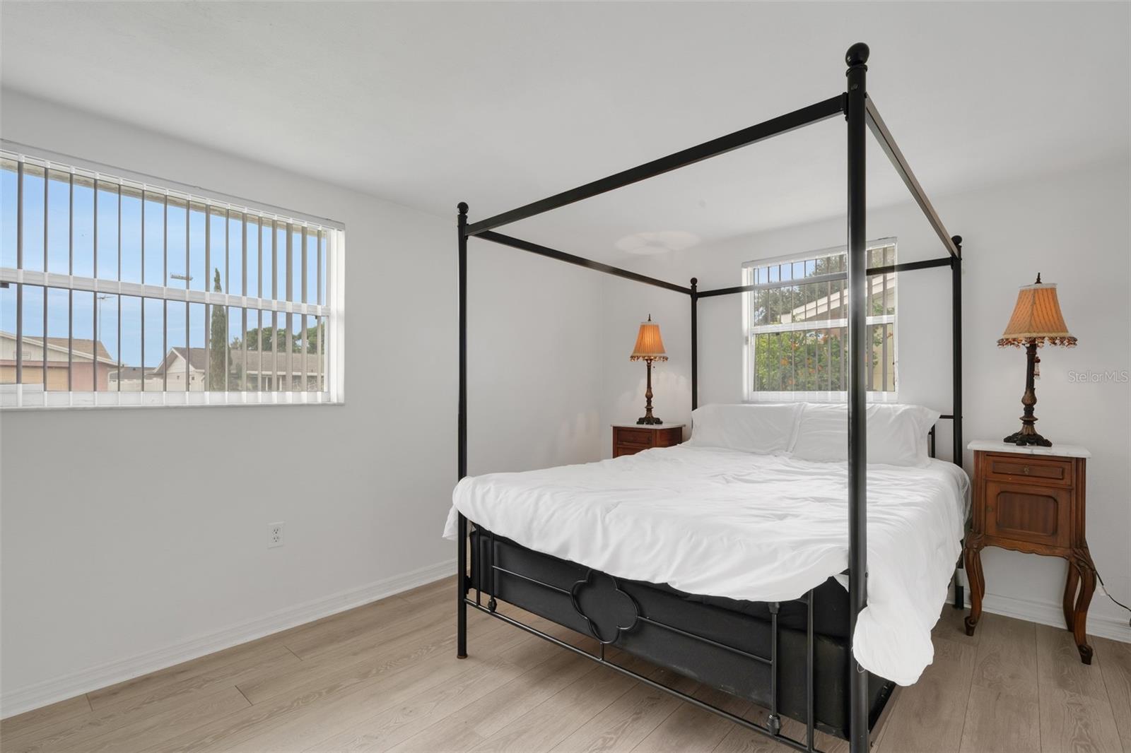 7234 OAKSHIRE DR — photo 19
