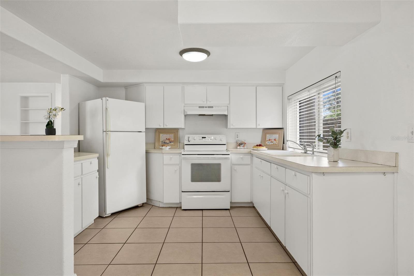3438 KIMBERLY OAKS DR — photo 5
