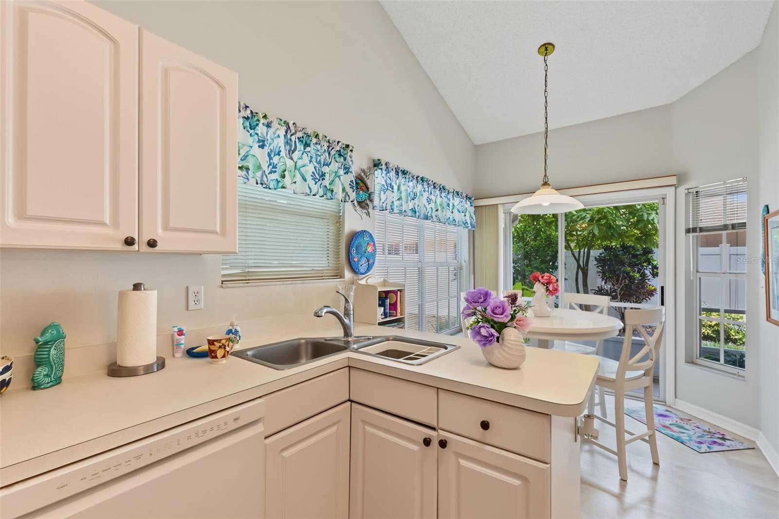 3061 OVERLOOK PL — photo 16