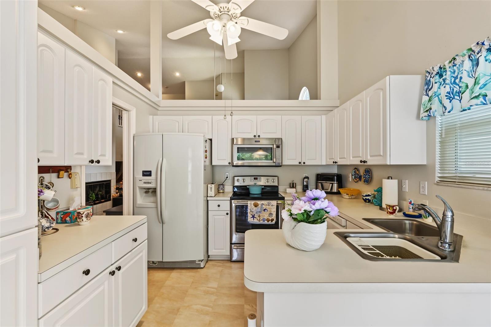 3061 OVERLOOK PL — photo 17