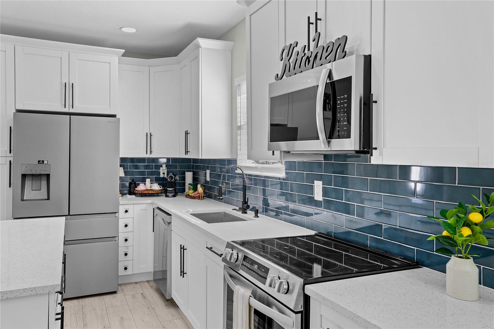 2603 W SAINT CONRAD ST — photo 4