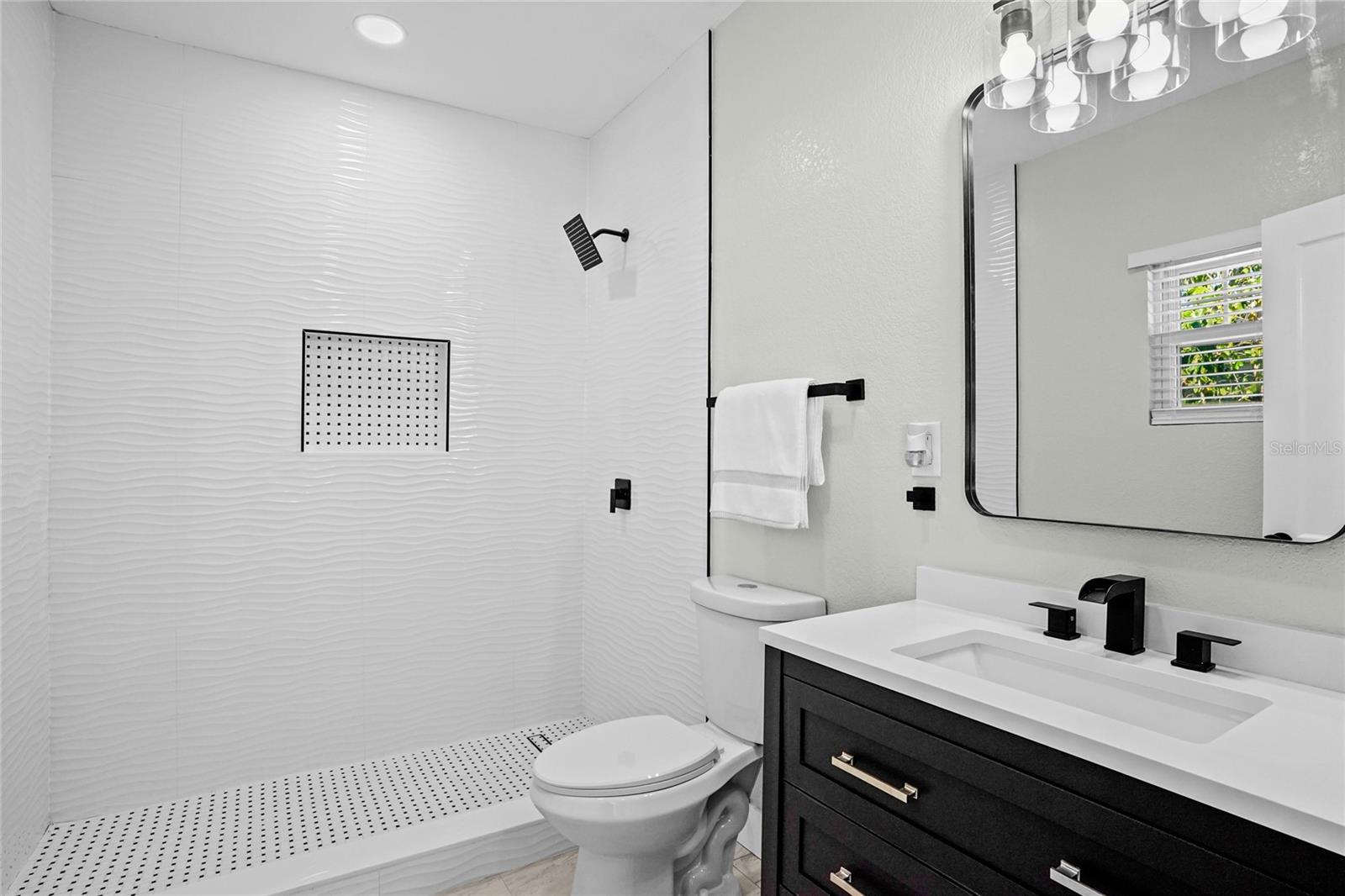2603 W SAINT CONRAD ST — photo 9