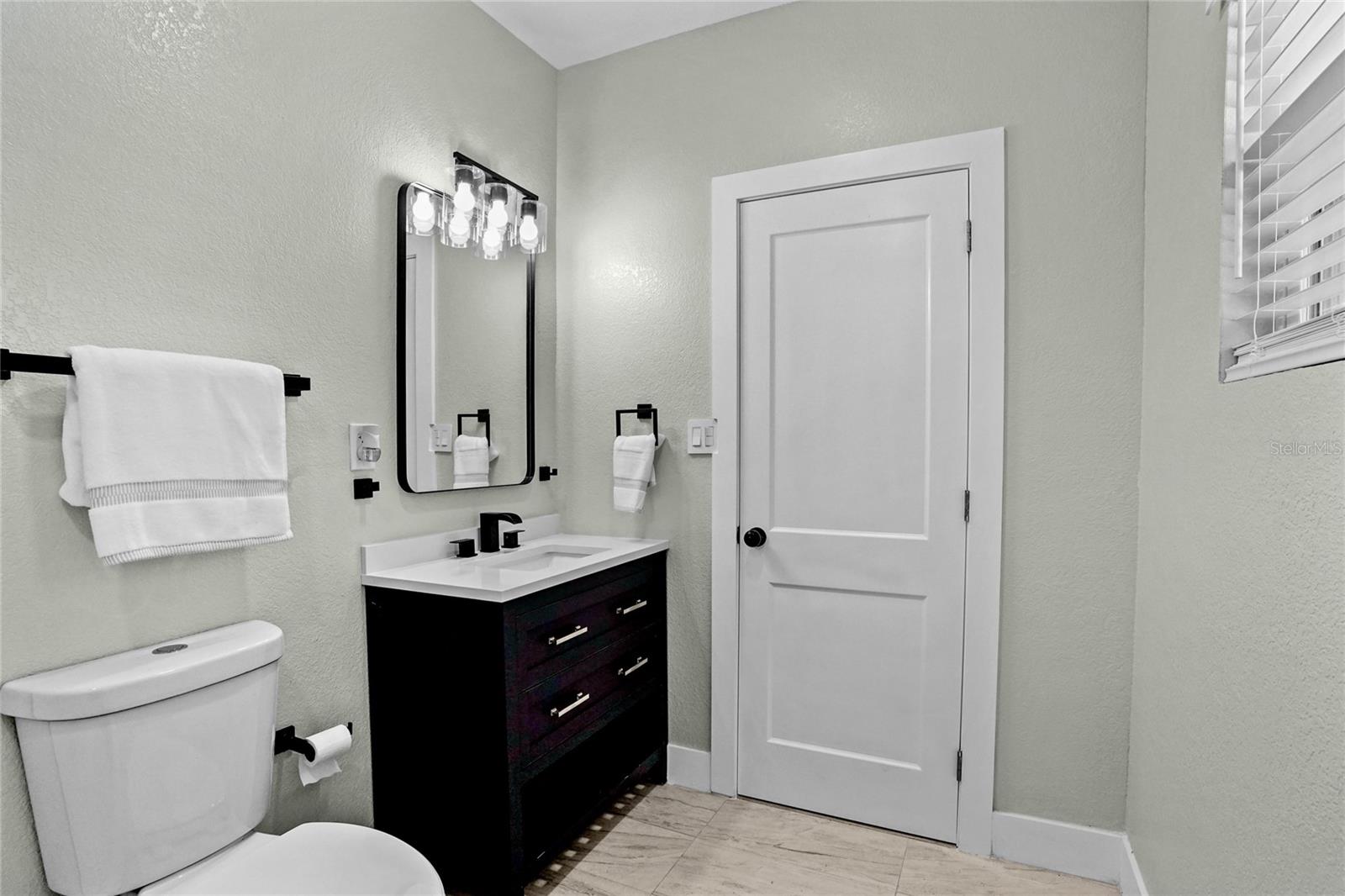 2603 W SAINT CONRAD ST — photo 8