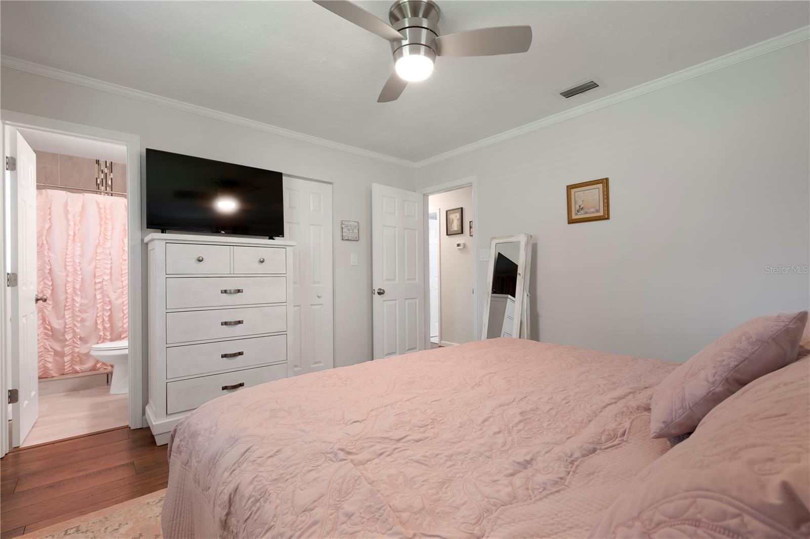 2828 GULF GATE DR — photo 26