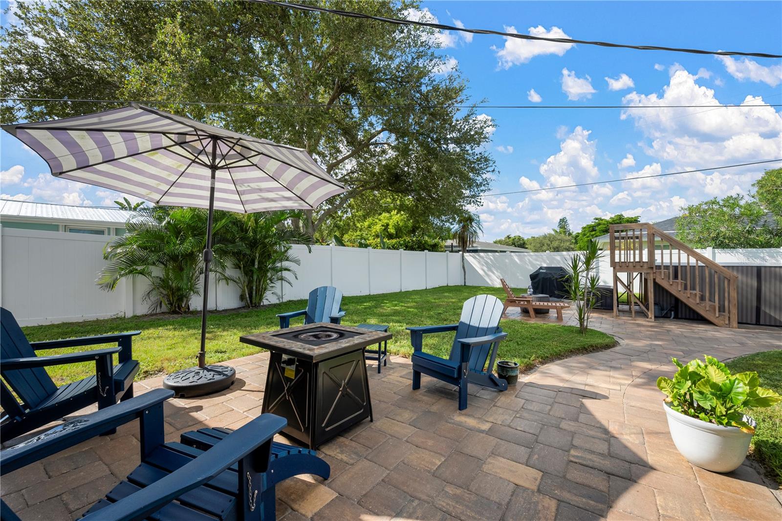 2828 GULF GATE DR — photo 32