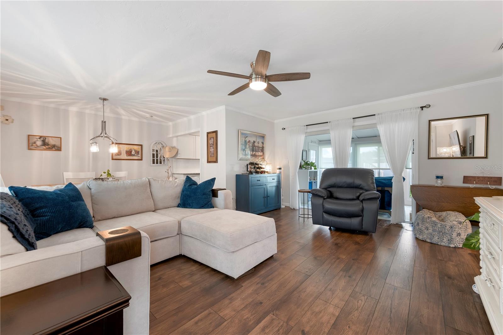 2828 GULF GATE DR — photo 6