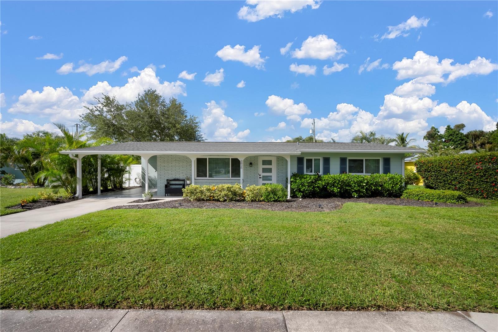 2828 GULF GATE DR — photo 4
