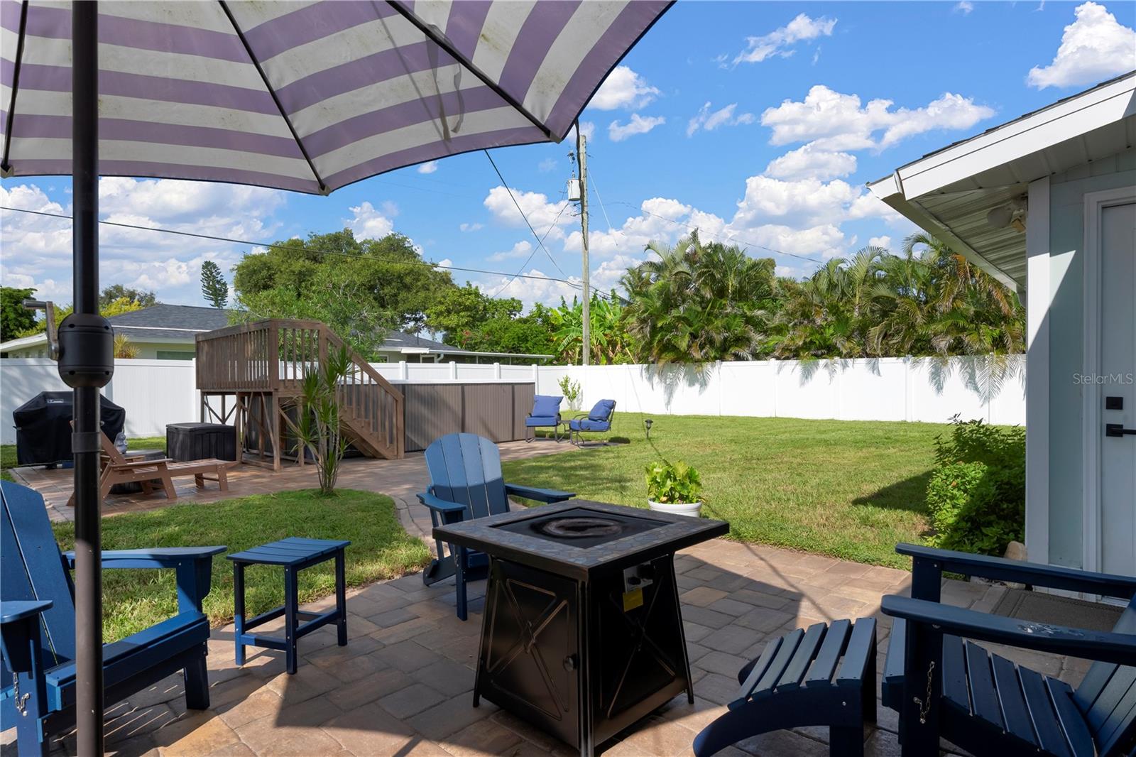 2828 GULF GATE DR — photo 33