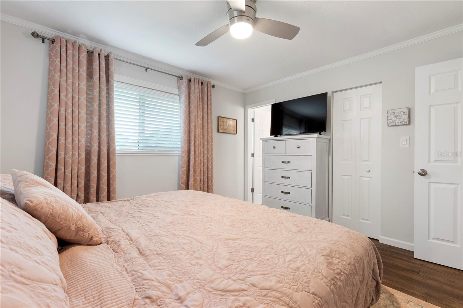 2828 GULF GATE DR — photo 24