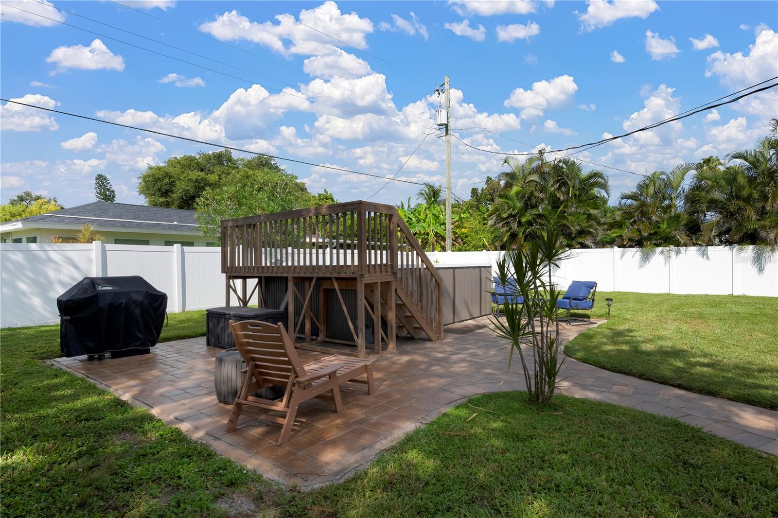 2828 GULF GATE DR — photo 34