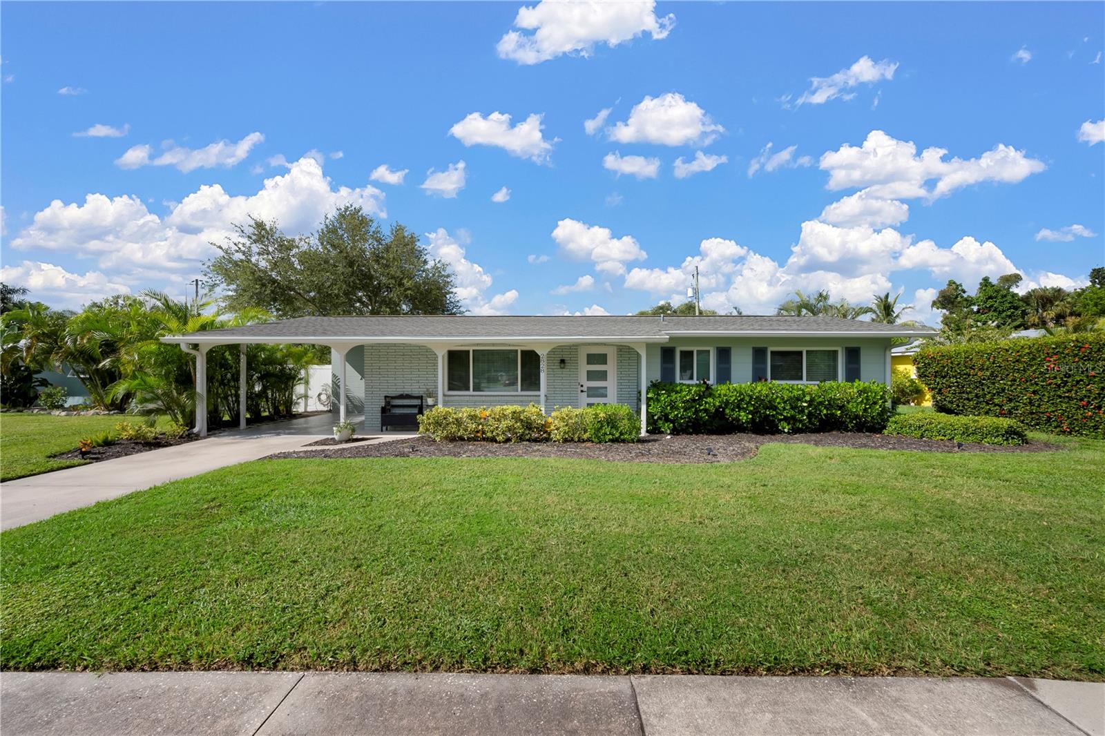2828 GULF GATE DR — photo 36