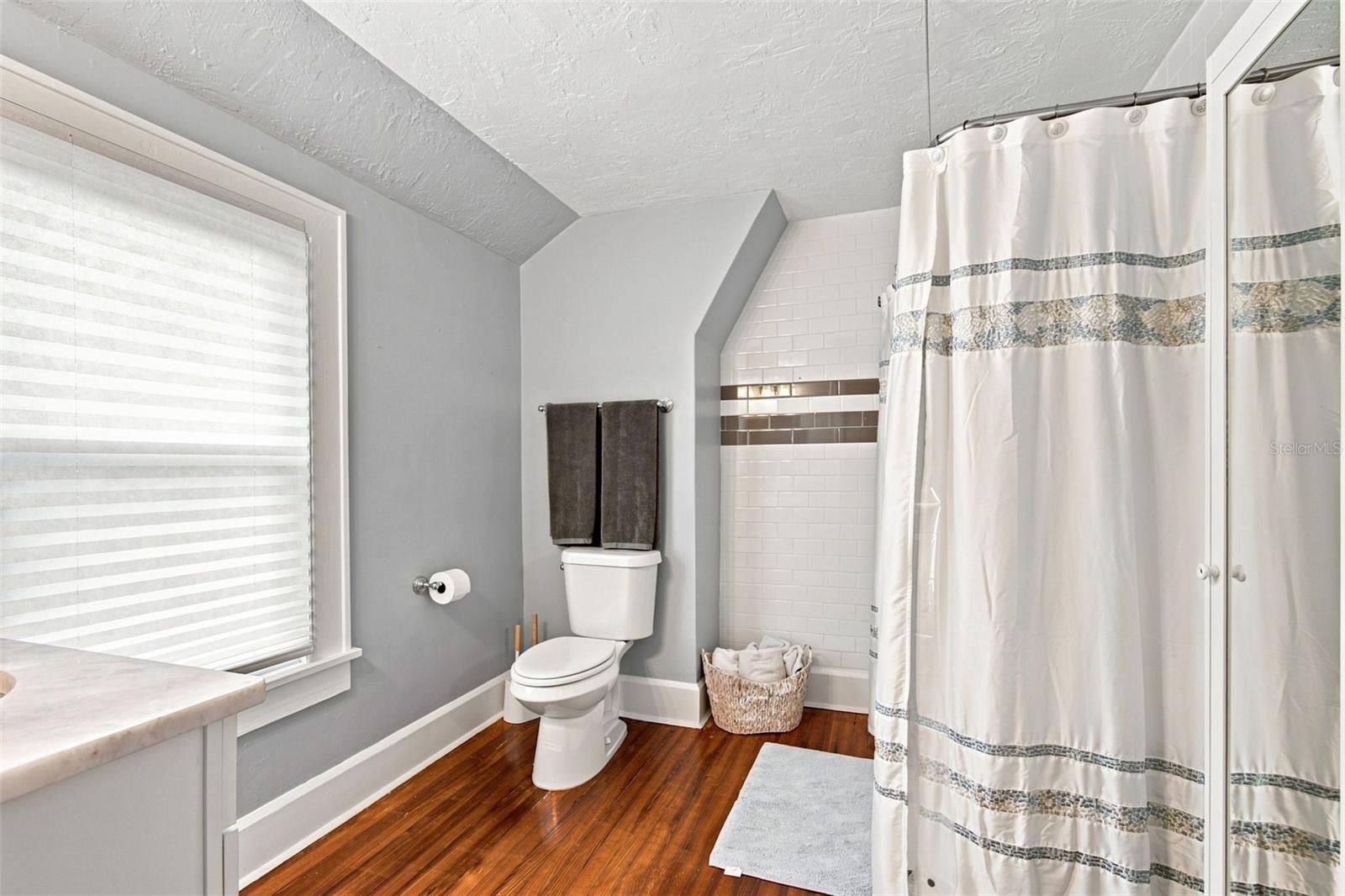 3630 FOSTER HILL DR N — photo 37