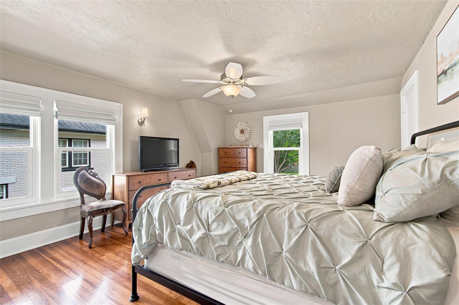 3630 FOSTER HILL DR N — photo 35