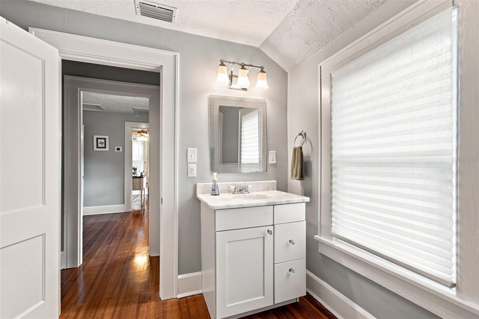 3630 FOSTER HILL DR N — photo 36
