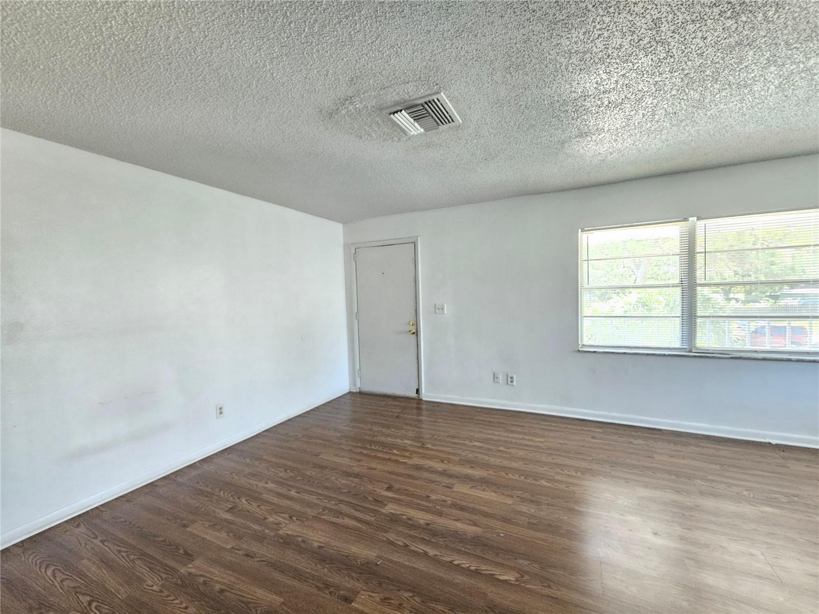 209 NW JEFFERSON CIR N #13 — photo 6