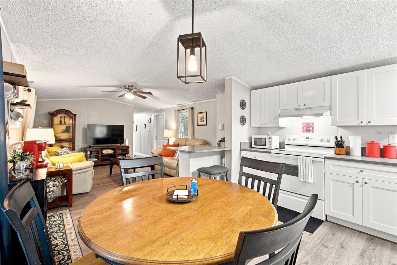8823 E MILLPOINT RD — photo 10