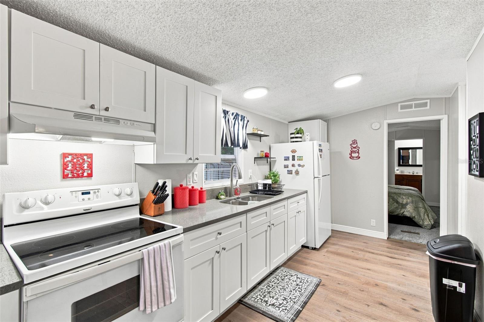 8823 E MILLPOINT RD — photo 11