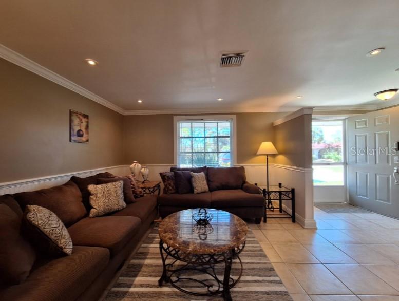 695 ALLIGATOR DR — photo 2