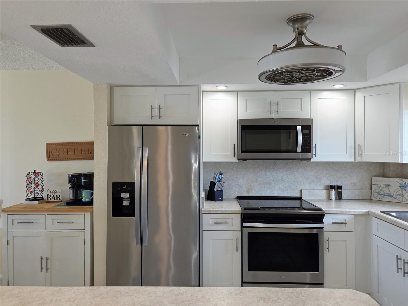 4650 COVE CIR #409 — photo 10
