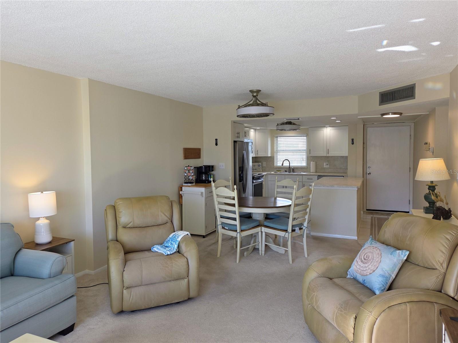 4650 COVE CIR #409 — photo 5