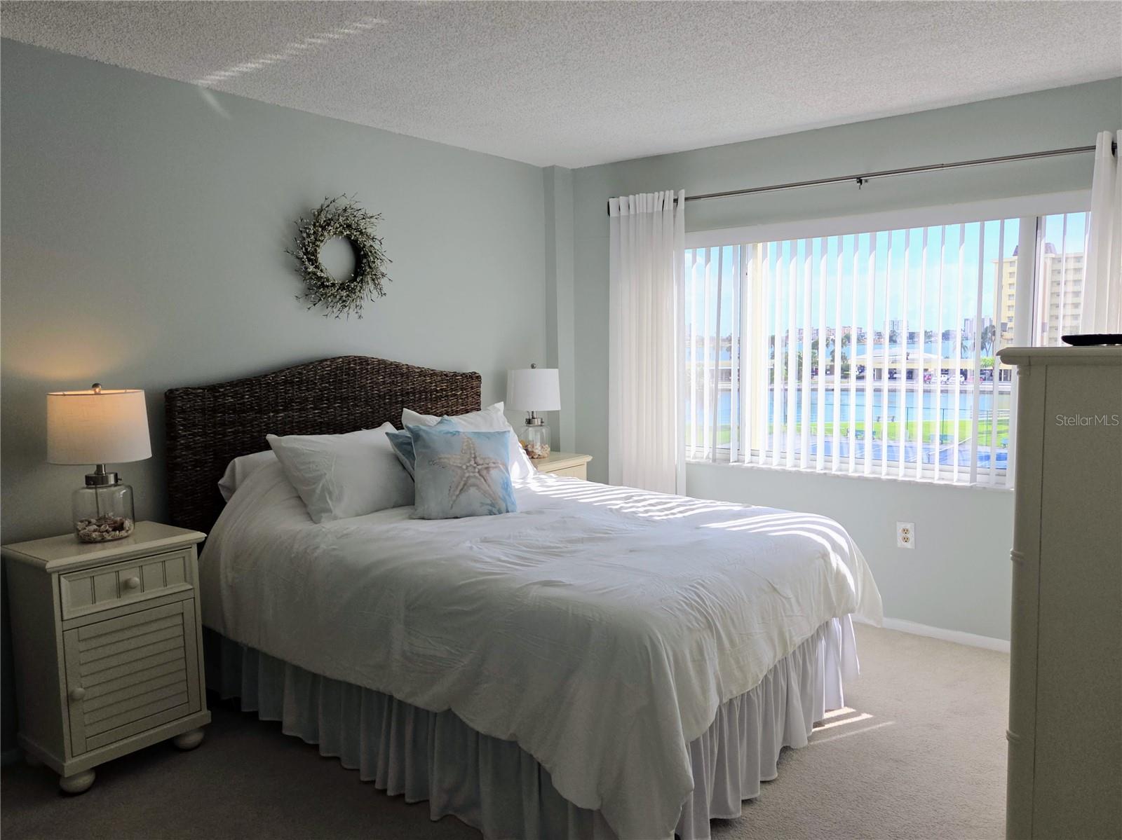 4650 COVE CIR #409 — photo 15