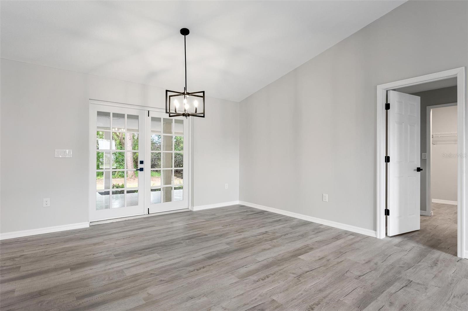 172 SHADY PINE LN — photo 10