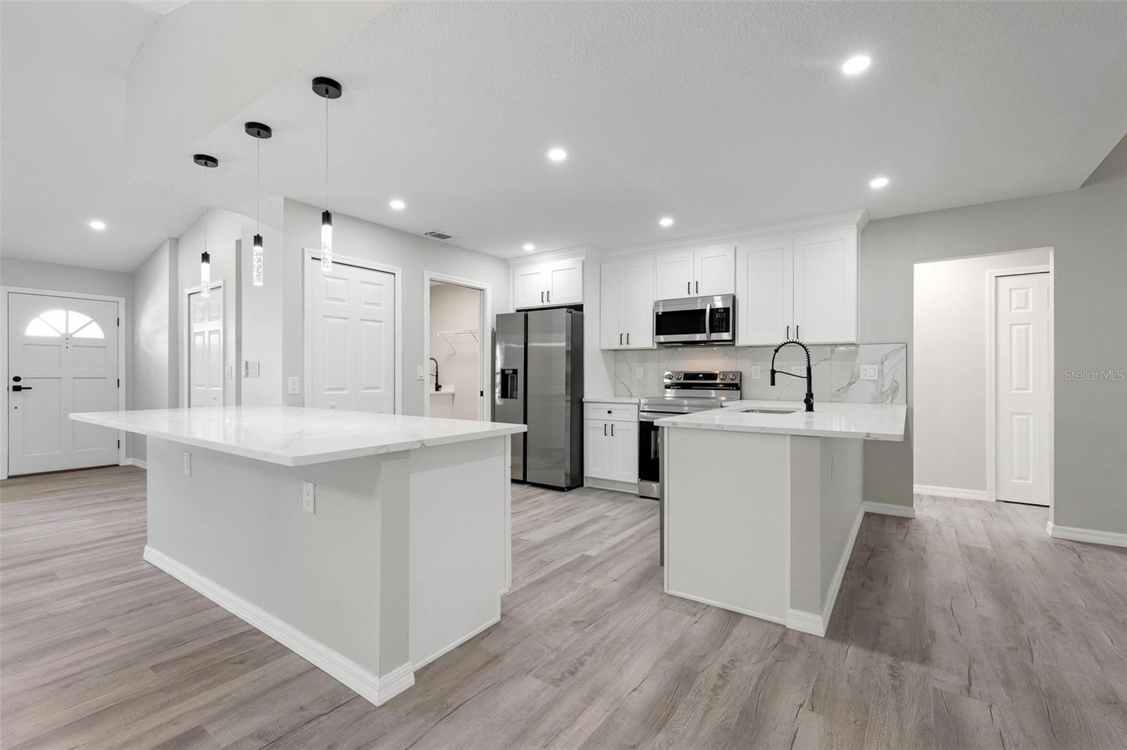 172 SHADY PINE LN — photo 6