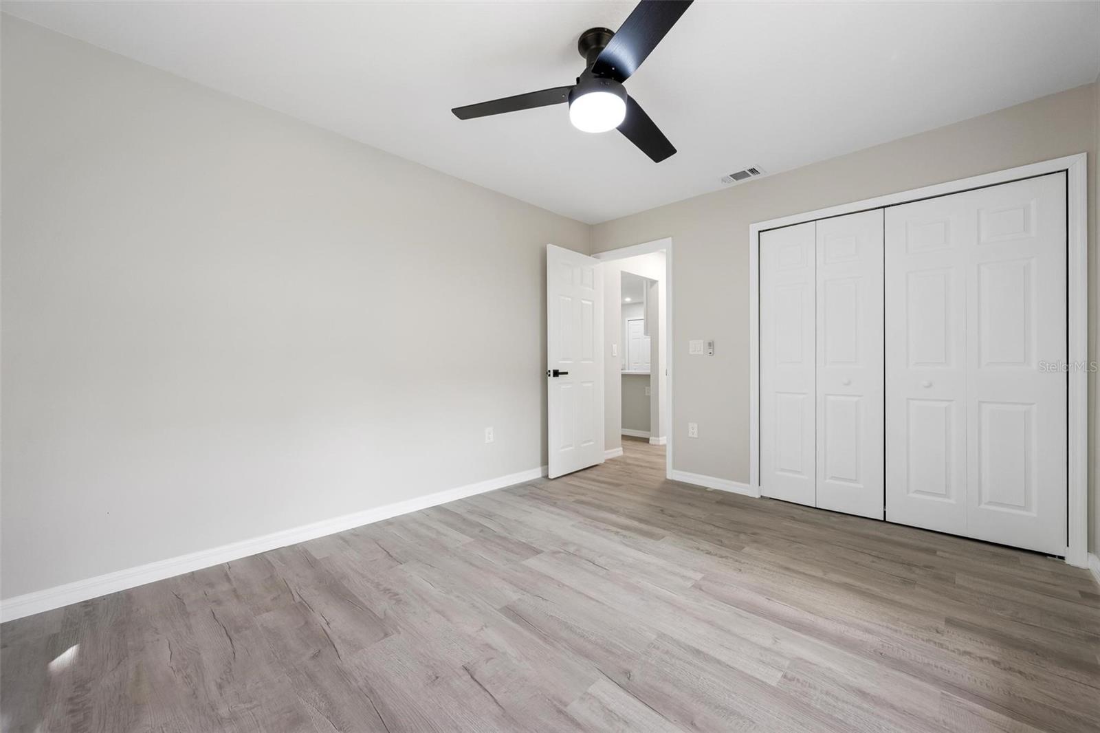 172 SHADY PINE LN — photo 18