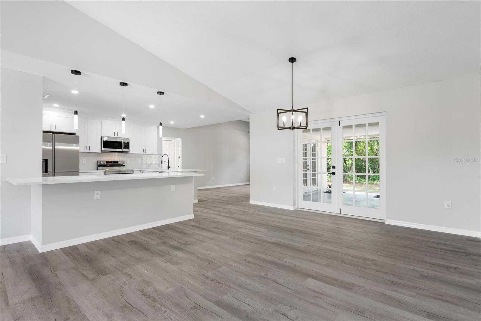 172 SHADY PINE LN — photo 5