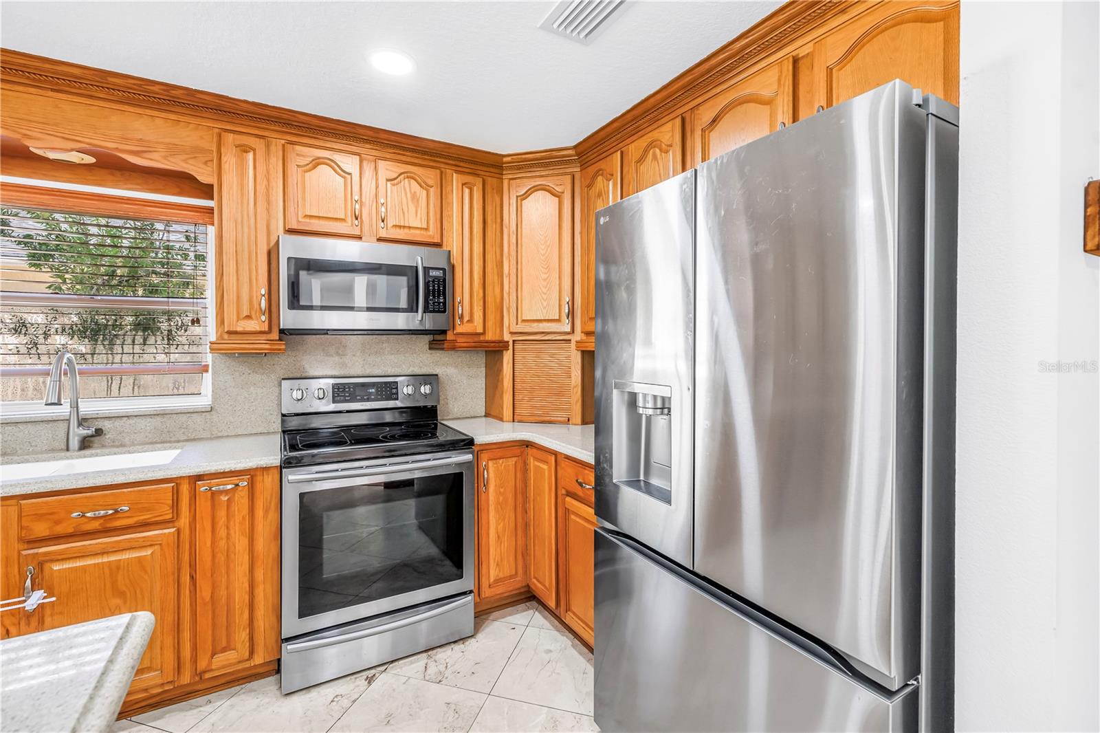 10210 VISTA POINTE DR — photo 19