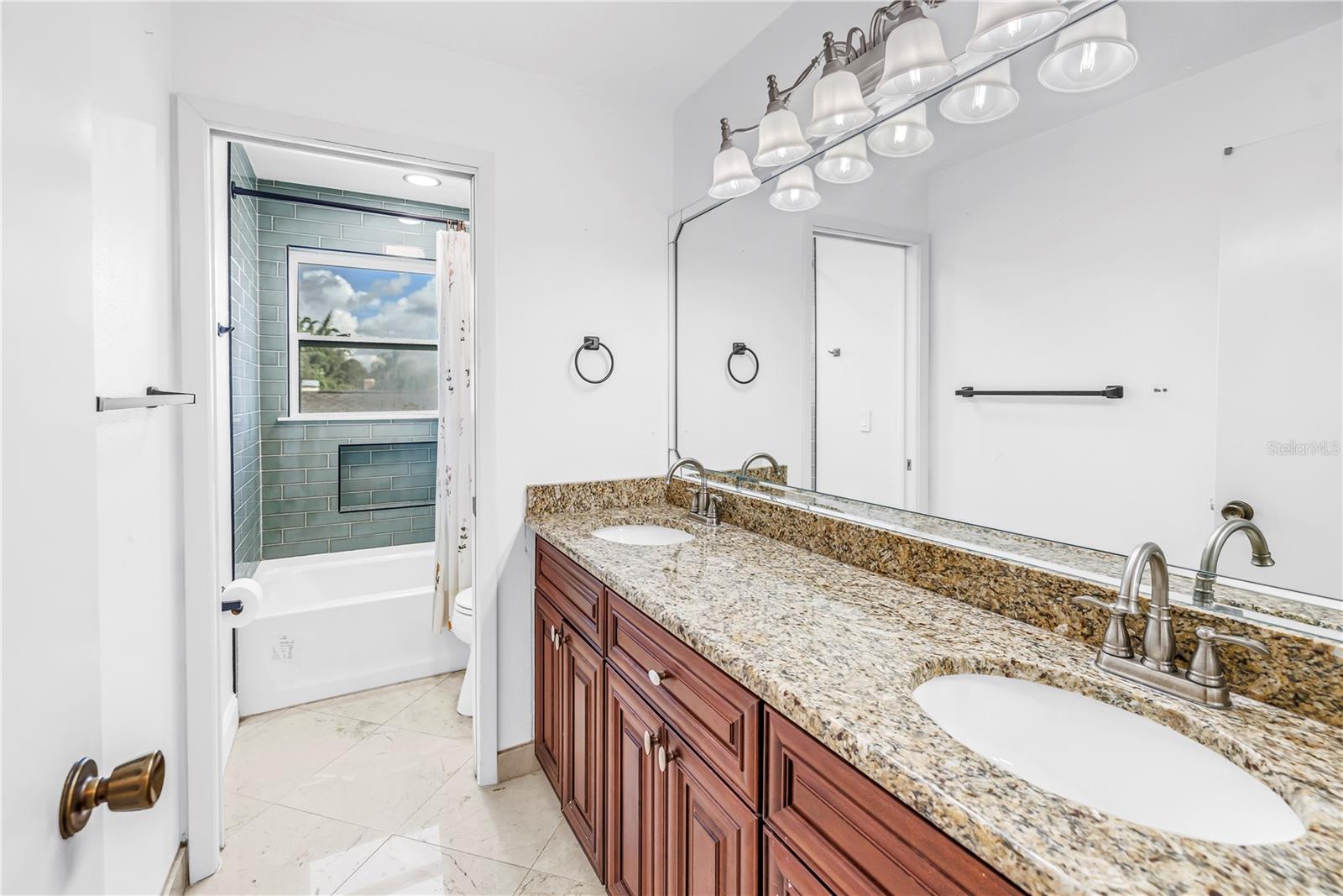 10210 VISTA POINTE DR — photo 47