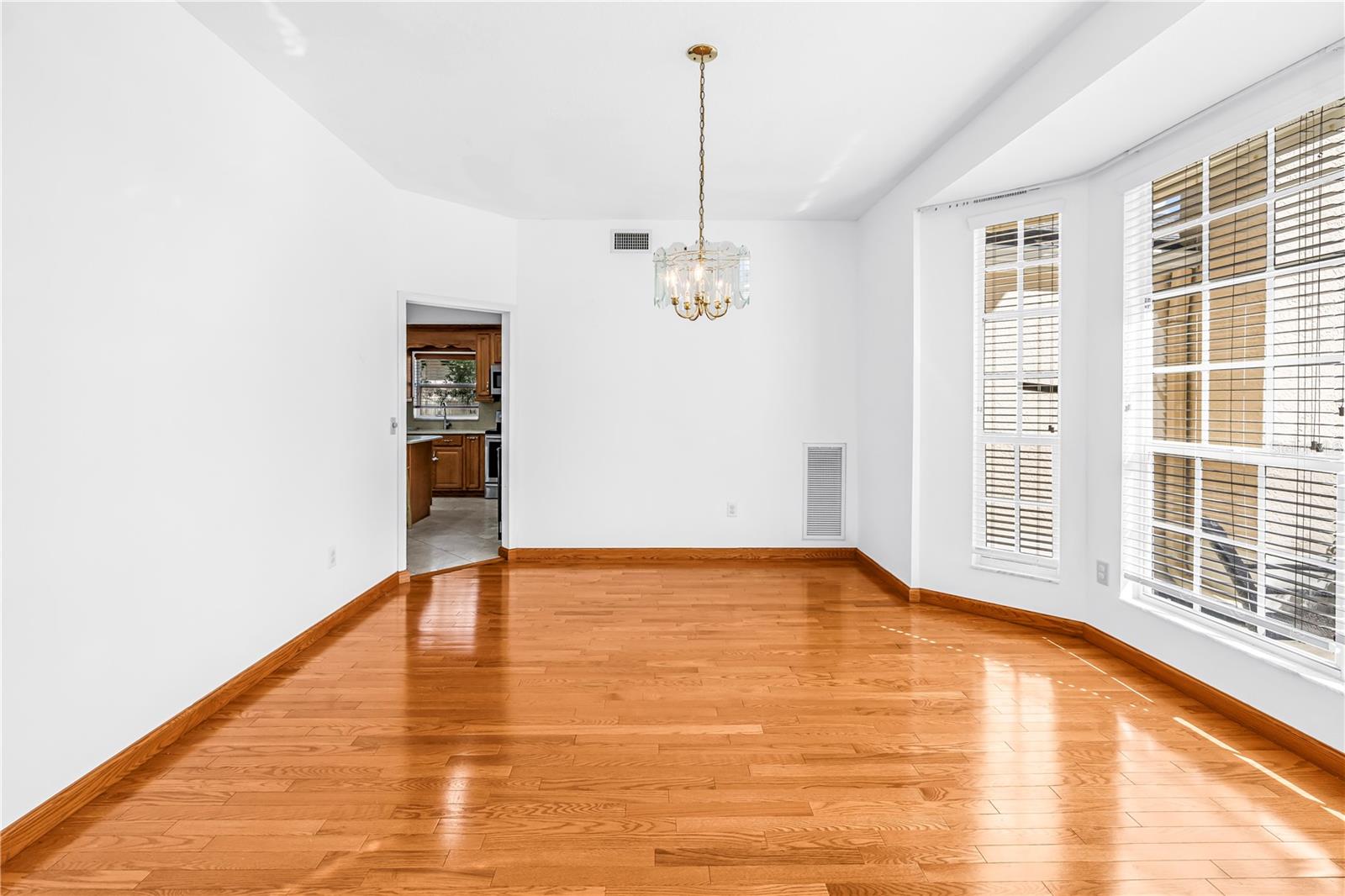 10210 VISTA POINTE DR — photo 13